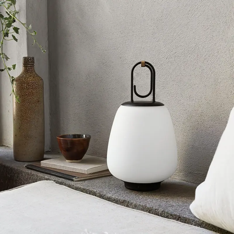 Portable Lantern Outdoor Table Lamp 20 bb515672 a3e7 4cf8 a013 c1ba01978697
