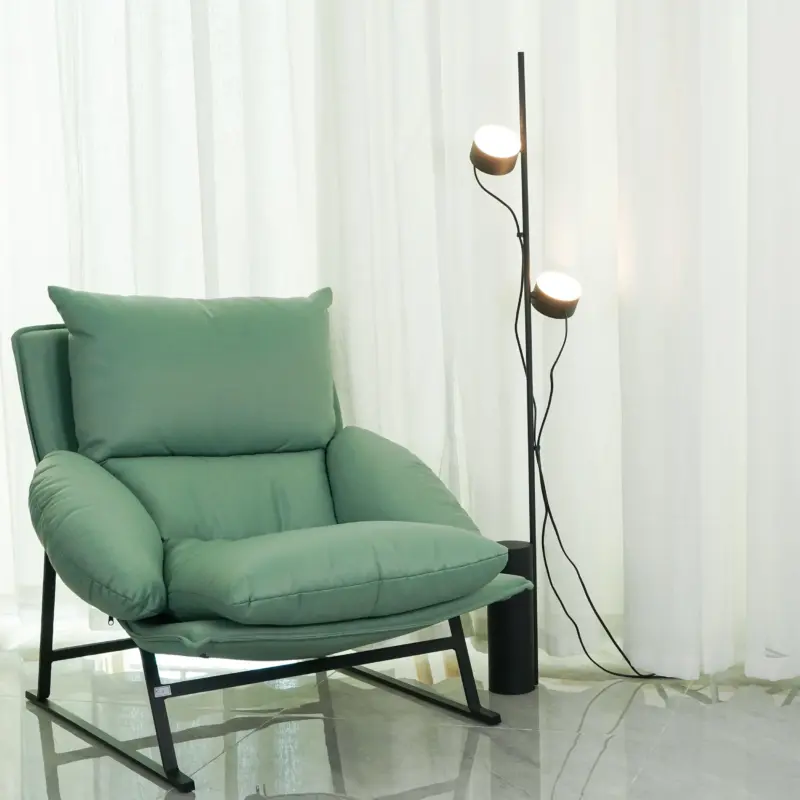 PostFloorLamp