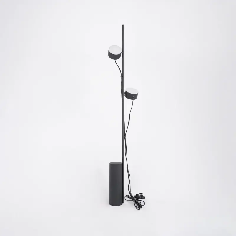 PostFloorLamp
