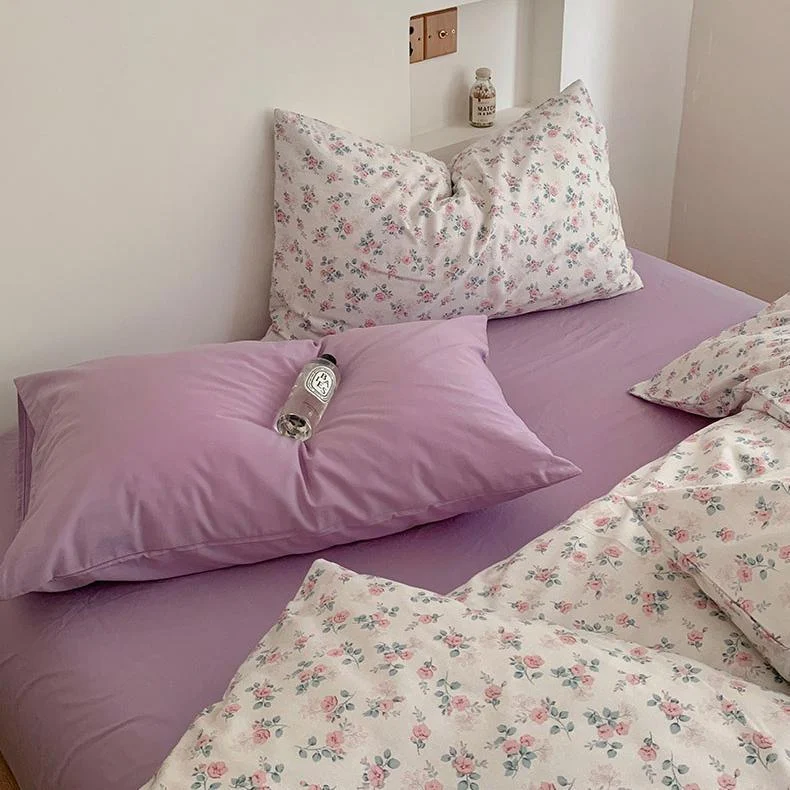 Purplebedsheetswithcuteroseprintduvetcoverinsoftpastelbedroom14