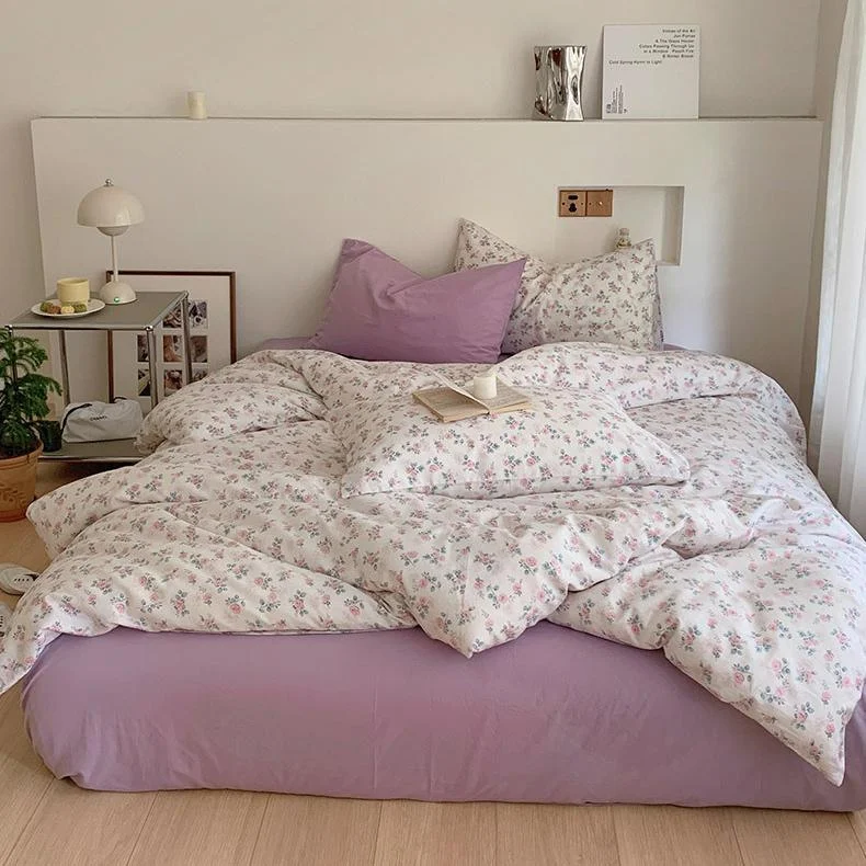 Purplebedsheetswithcuteroseprintduvetcoverinsoftpastelbedroom9