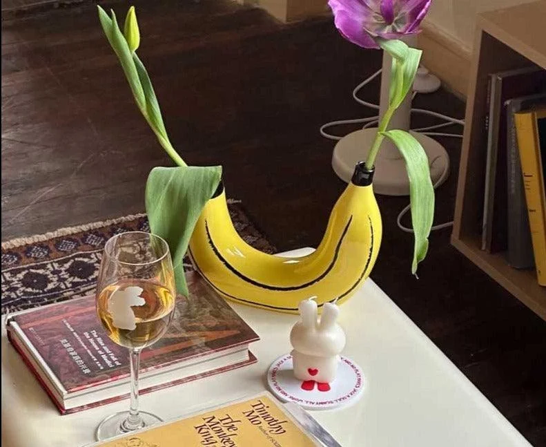 Quirky Nordic Resin Banana Vase for Dried Flowers - ISTANBULLU LTD