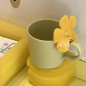 Retro Ceramic Flower Coffee Mugs with Big Flower Handgrid - ISTANBULLU LTD