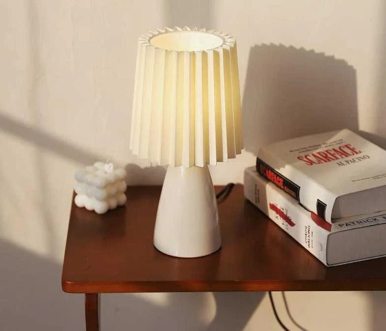 Retro Ceramic Pleated Table Lamp - ISTANBULLU LTD