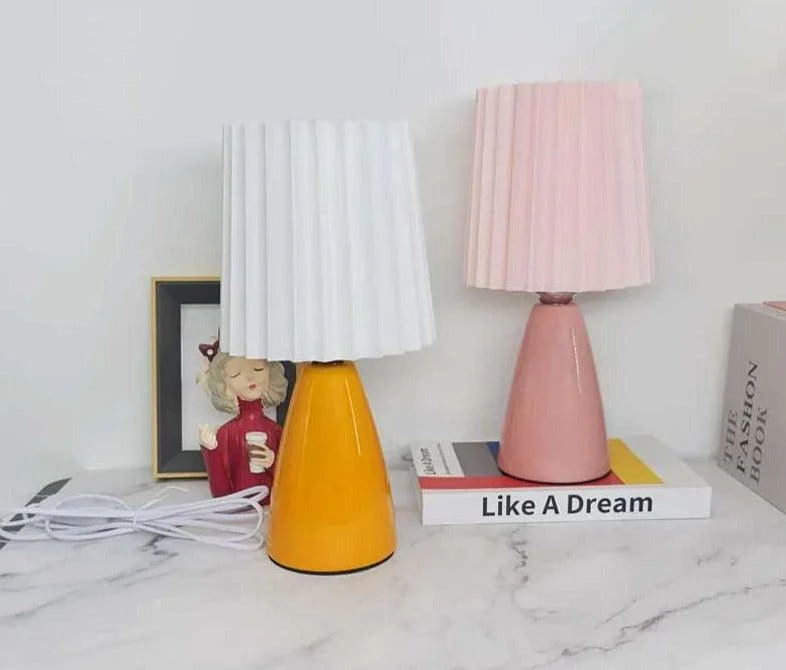 Retro Ceramic Pleated Table Lamp - ISTANBULLU LTD