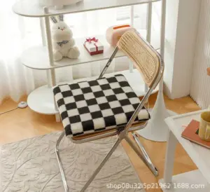 Retro Checkered Seat Cushion