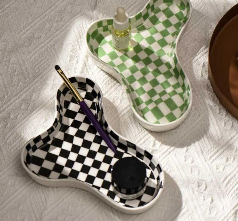 Retro Decorative Ceramic Checkered Tray - ISTANBULLU LTD