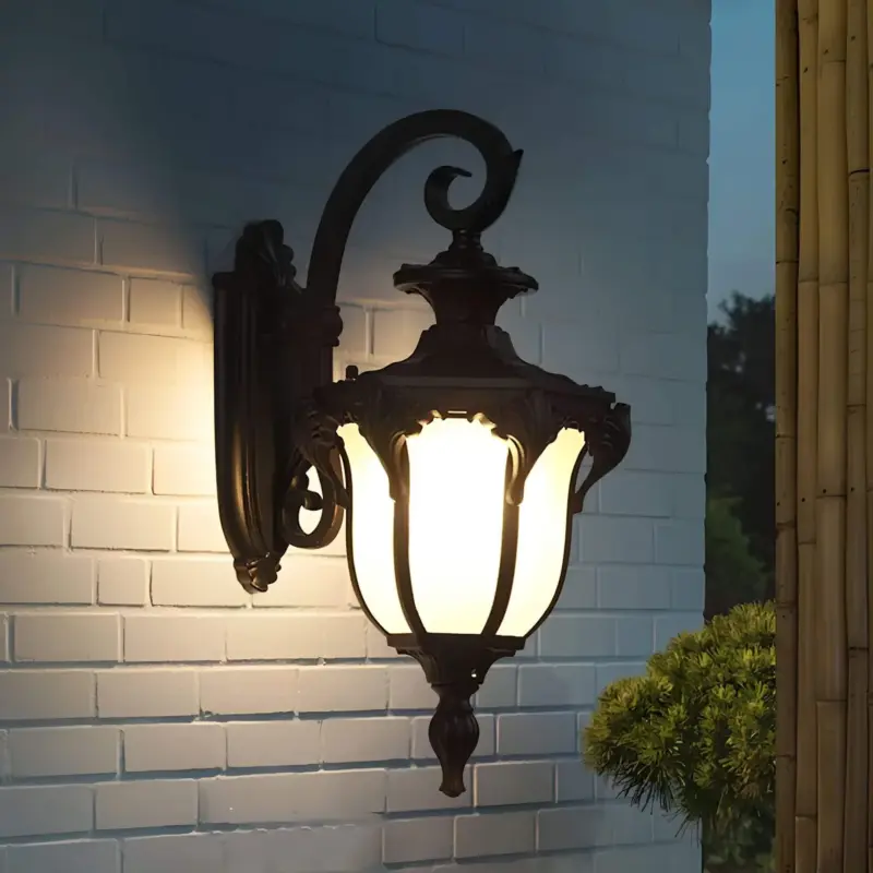RetroLounge Vintage Ambient Lamp