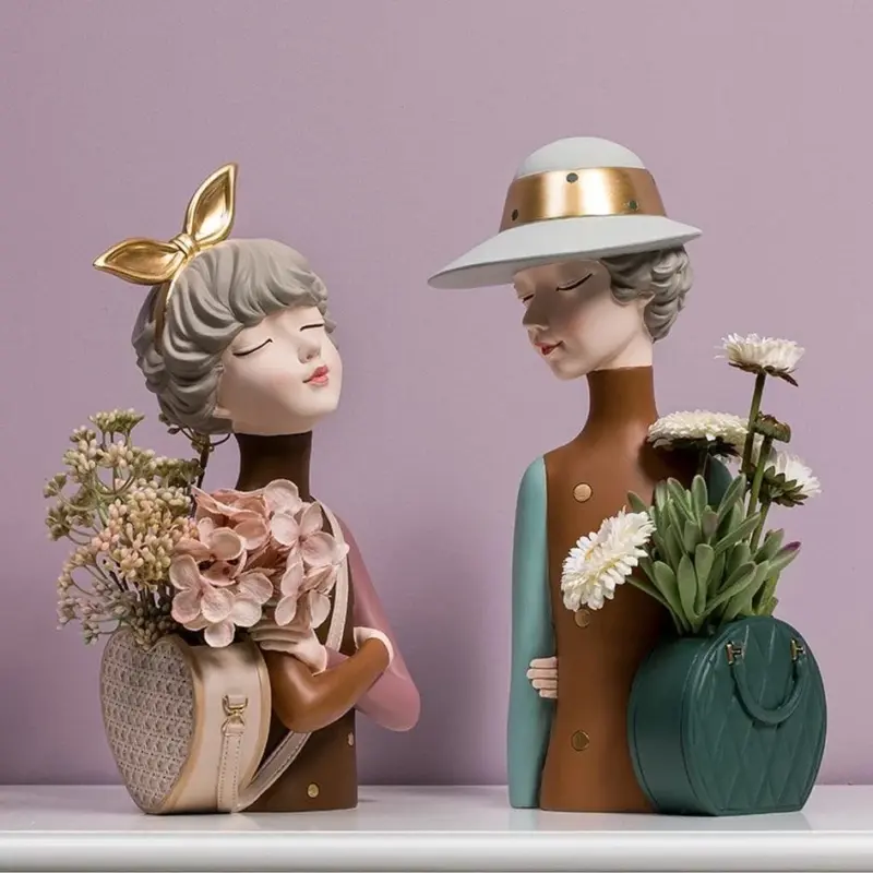 RetroModernLadyDecorativeVase Homeko4