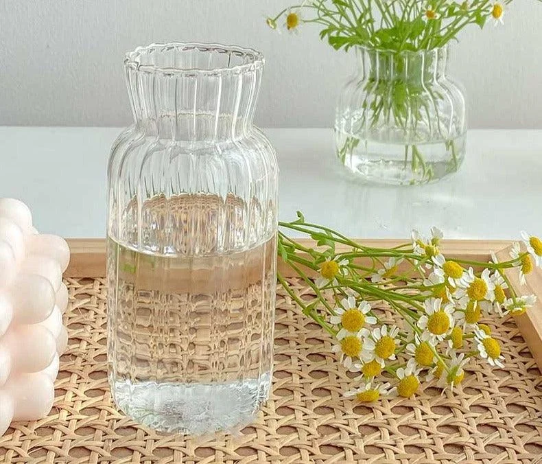 Retro Small Ribbed Glass Vase - ISTANBULLU LTD