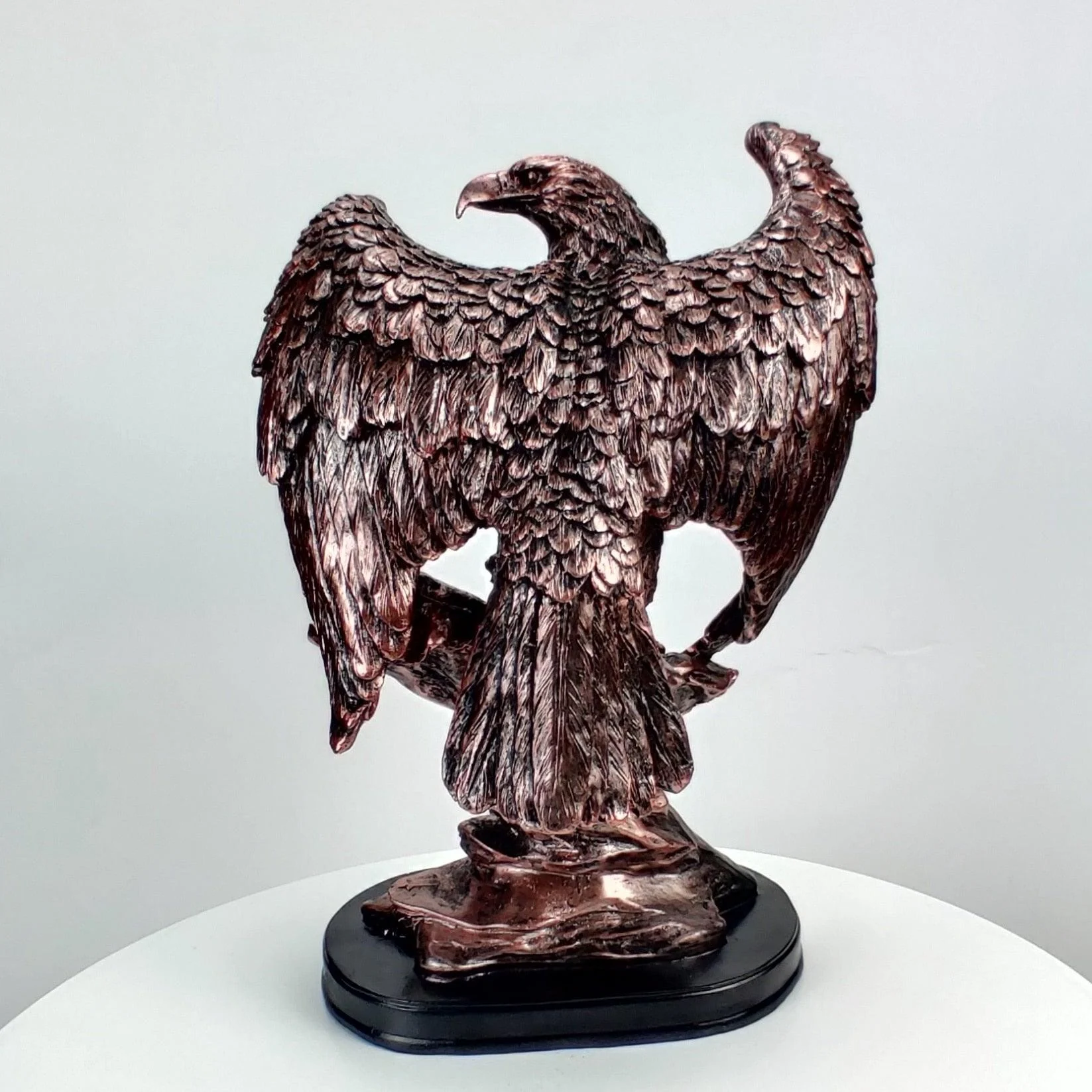 Rock Eagle Figurine - Homeko