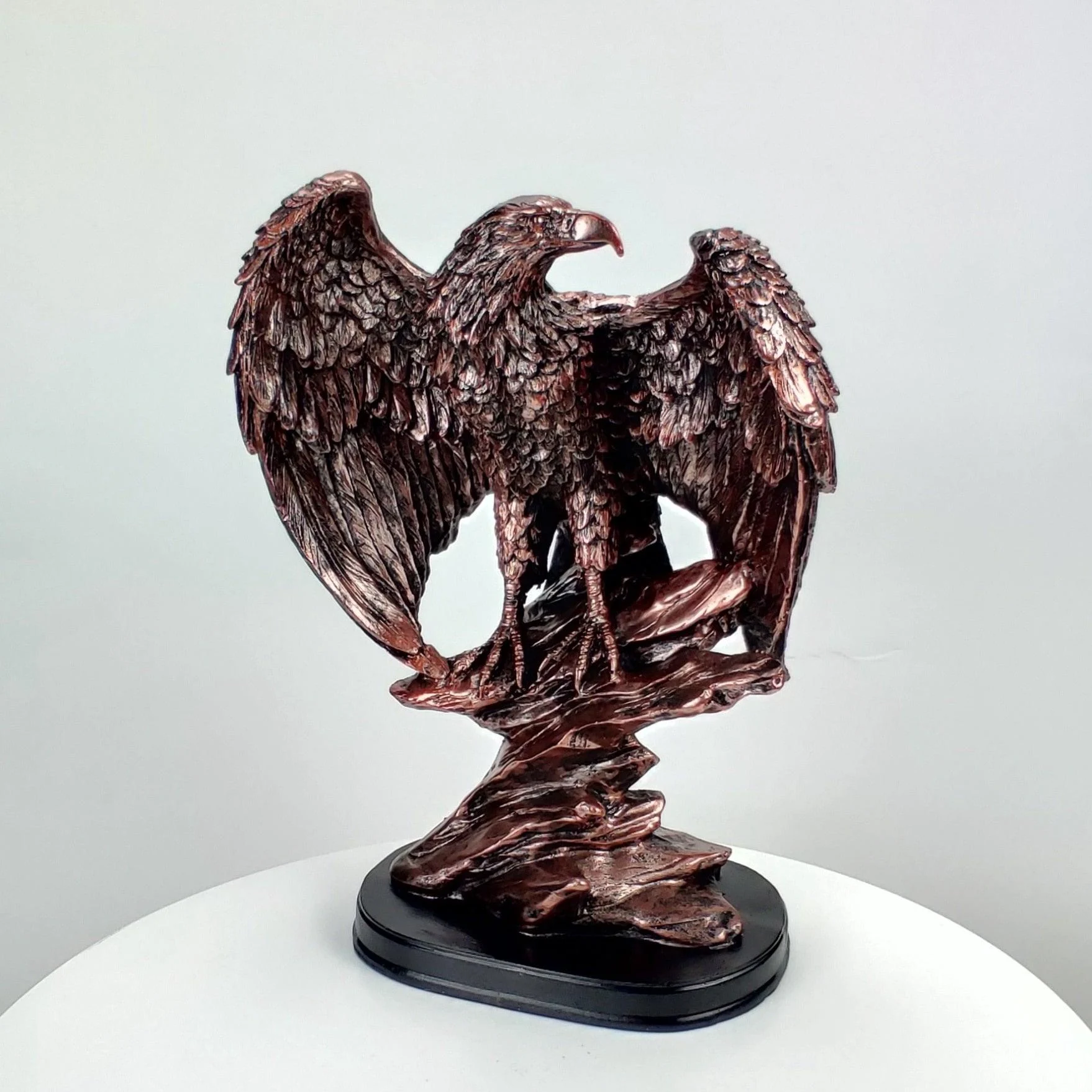 Rock Eagle Figurine - Homeko