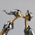 RomanticKissingFigurine-Homeko2 RomanticKissingFigurine Homeko2