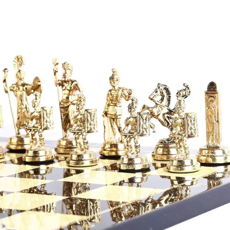 RomeFiguresMetalChessSetwithWalnutPatternedWoodChessBoardSculpturesandStatues Homeko4