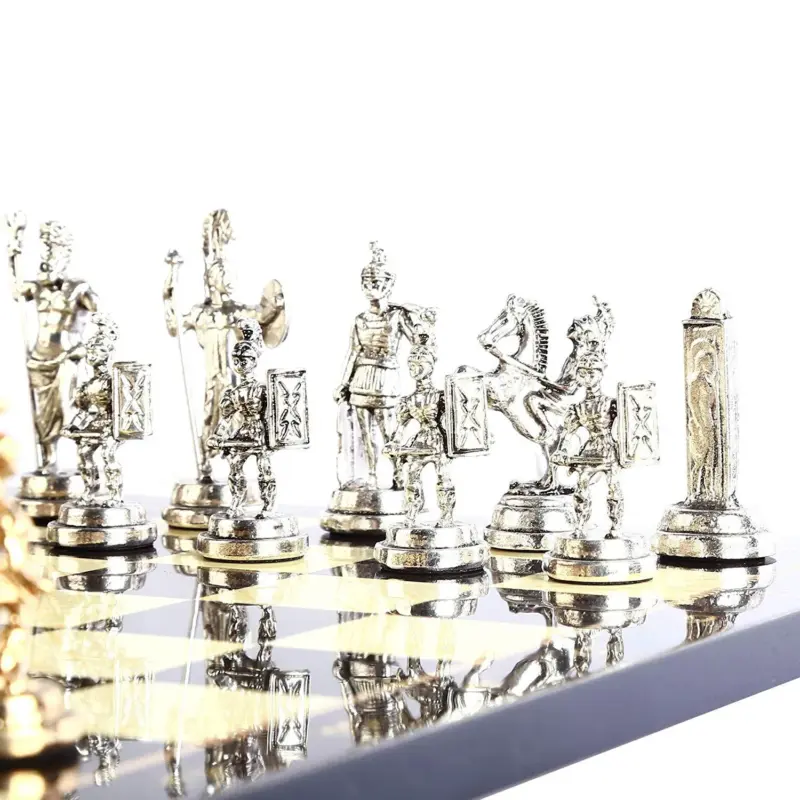 RomeFiguresMetalChessSetwithWalnutPatternedWoodChessBoardSculpturesandStatues Homeko5