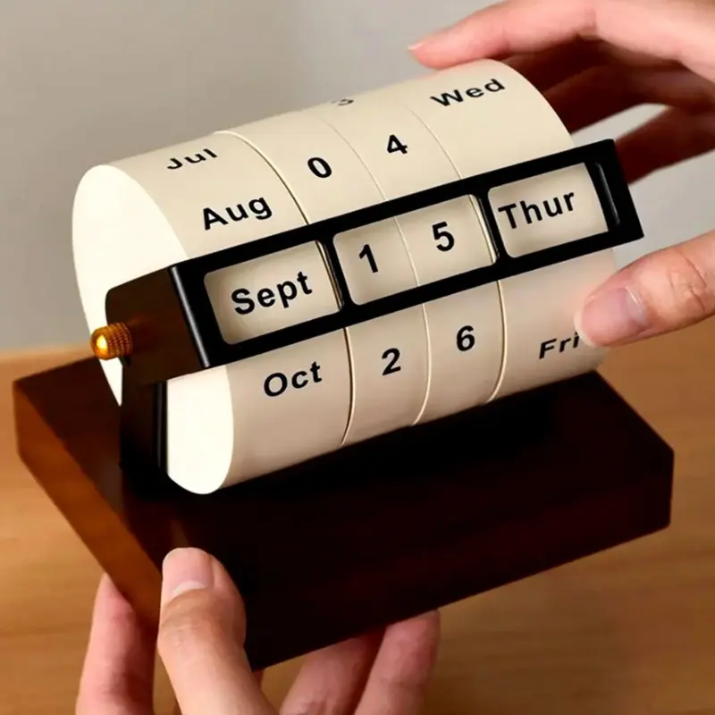 RotatingWheelRetroWoodenCalendar2