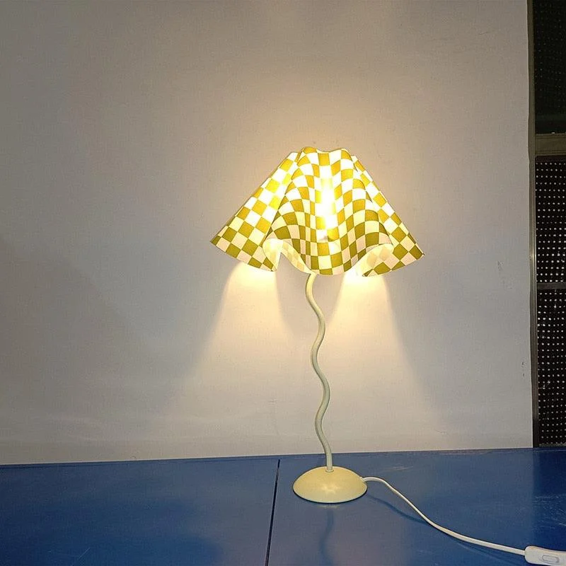 Vintage Squiggle Lamp with Pleated Lampshade - ISTANBULLU LTD