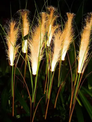 Solar reed garden lamp