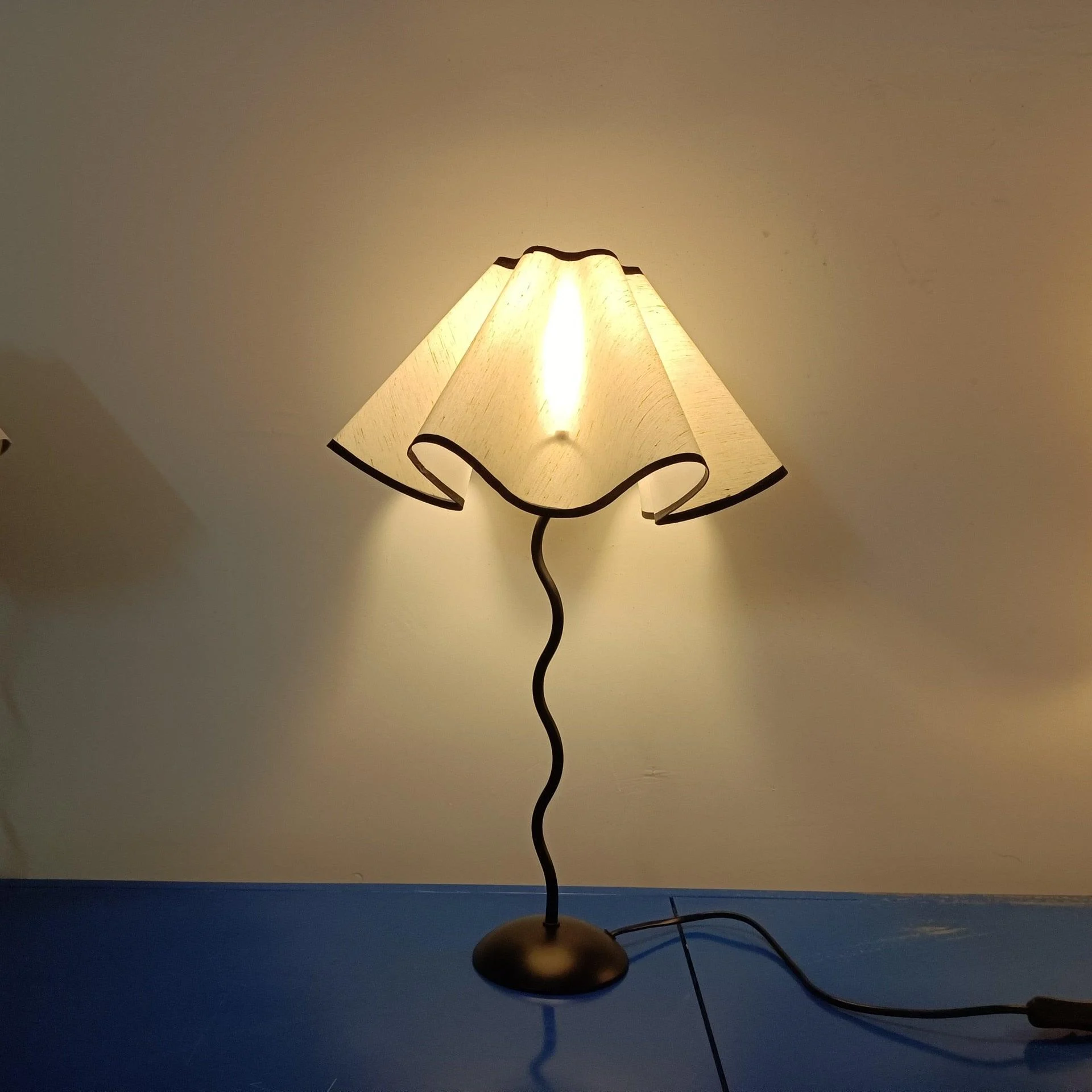 Vintage Squiggle Lamp with Pleated Lampshade - ISTANBULLU LTD