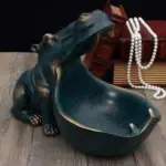 Schattig-Grote-Mond-Nijlpaard-Beeldje-Als-Sleuteldoos-En-Snoepkom-Voor-Huisdecoratie-Kamer-Luxe-Woonkamer-Interieur-Accessoires.jpg_640x640_1a5789d8-1bfb-43e3-a626-99f980fffeef Schattig Grote Mond Nijlpaard Beeldje Als Sleuteldoos En Snoepkom Voor Huisdecoratie Kamer Luxe Woonkamer Interieur Accessoires.jpg 640x640 1a5789d8 1bfb 43e3 a626 99f980fffeef