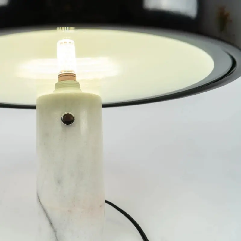 Snoopy Table Lamp 114 b3468806 5f12 4306 8b5d df8617f04a13