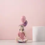 StreetArtBalloonGirlFigurine Homeko1