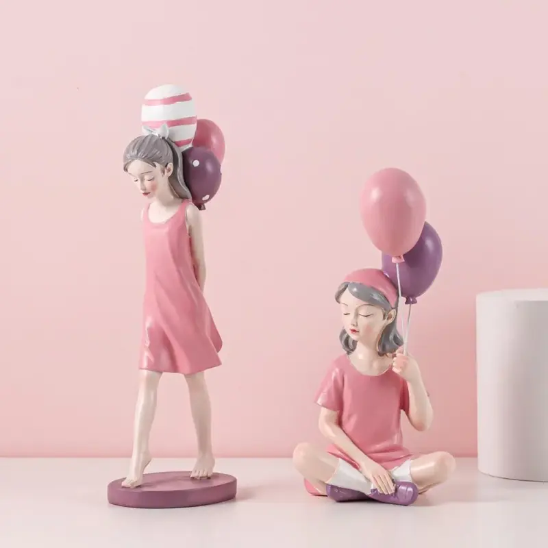 StreetArtBalloonGirlFigurine Homeko4