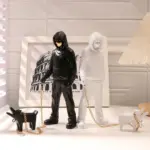 StreetDogWalkingFigurine Homeko9
