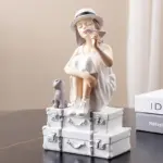 SummerTravelGirlsFigurine-Homeko5 SummerTravelGirlsFigurine Homeko5