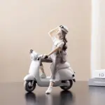 SummerTravelGirlsFigurine-Homeko8 SummerTravelGirlsFigurine Homeko8