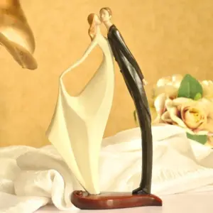 Sweet Couple Wedding gifts Sculptures and Statues