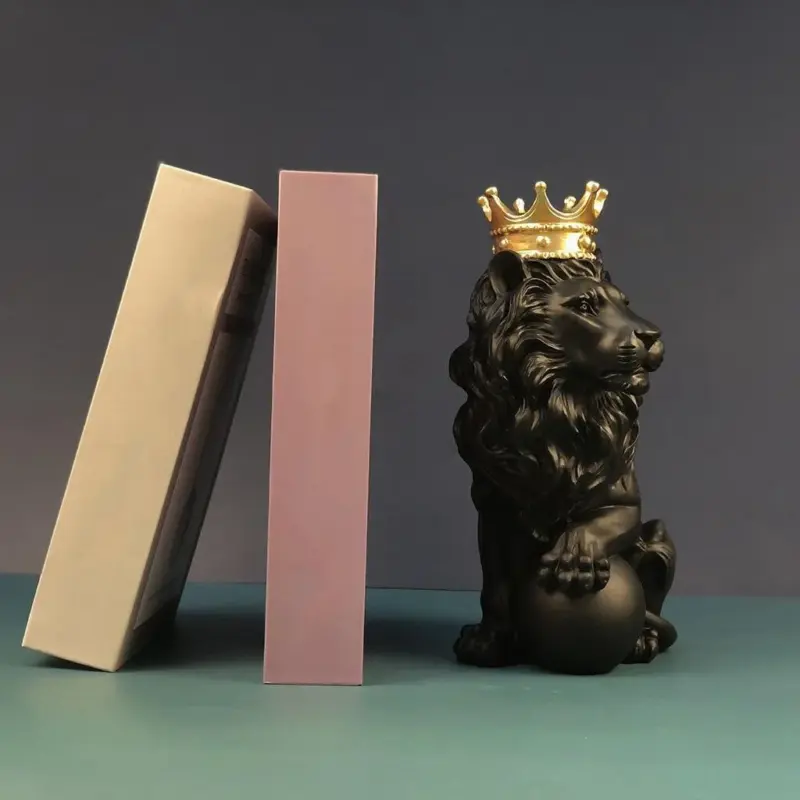 TheGoldenCrownLion Homeko7
