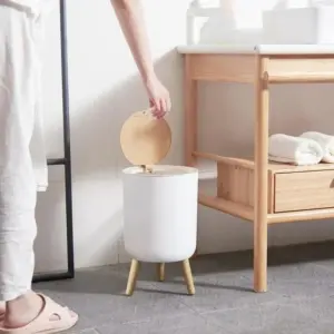 Trash Can with Lid