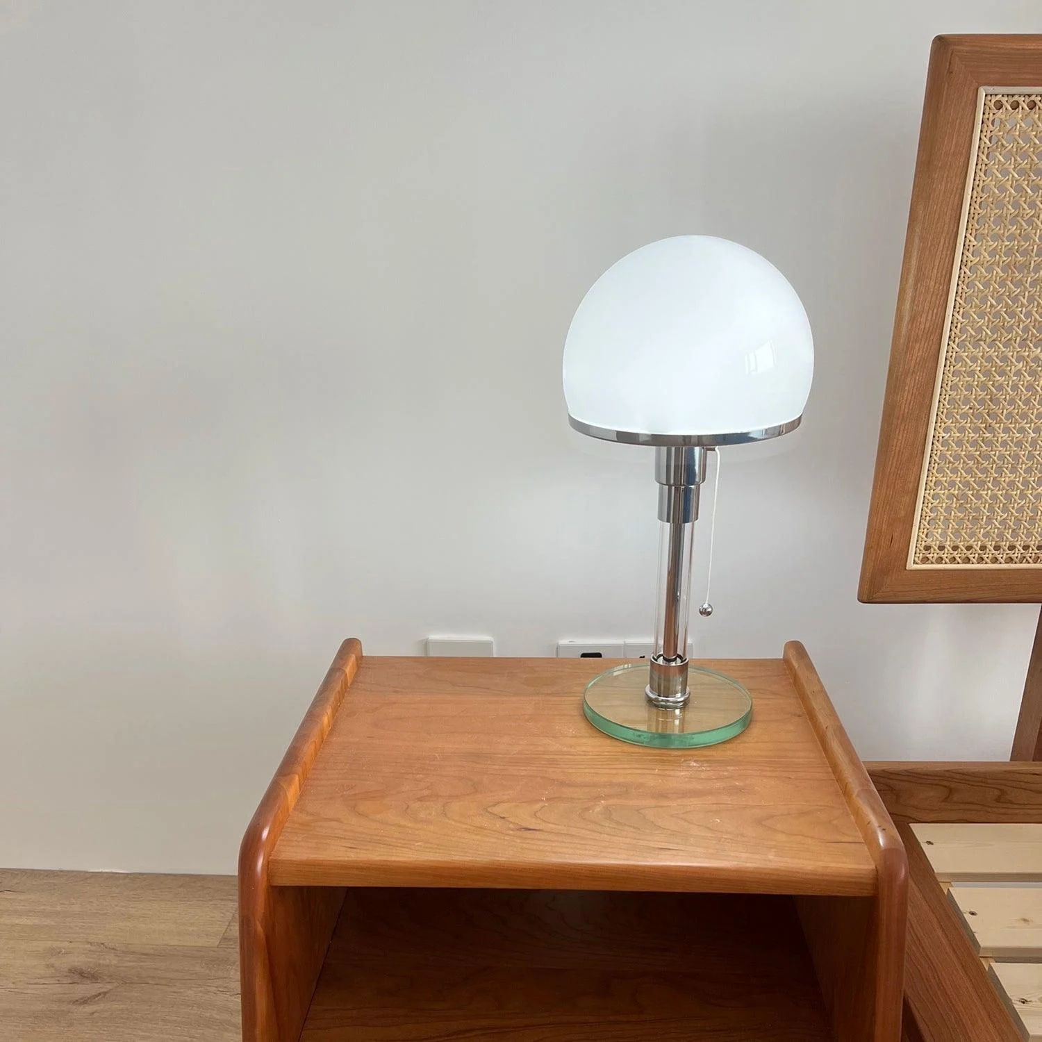 Wg 25 Gl Table Lamp 3