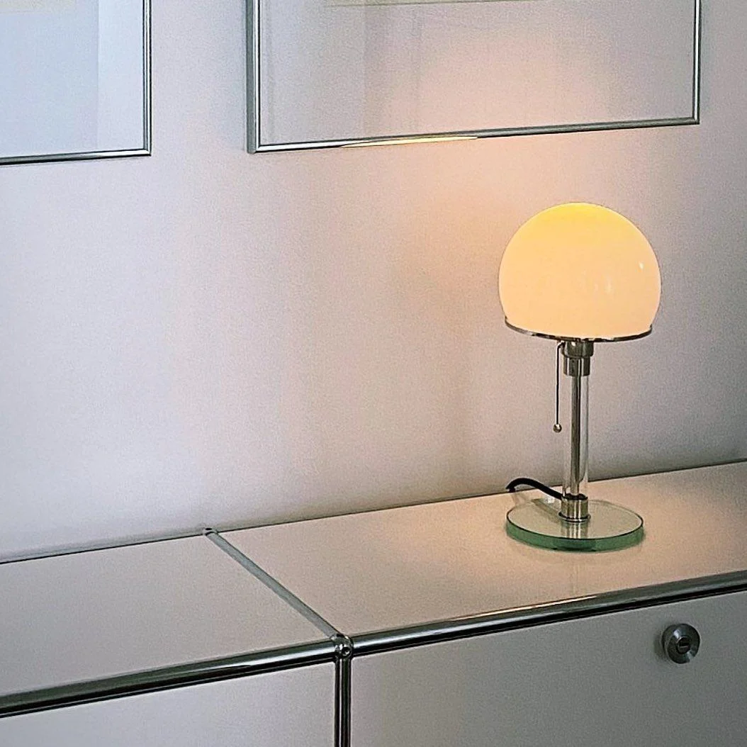 Wg 25 Gl Table Lamp 34