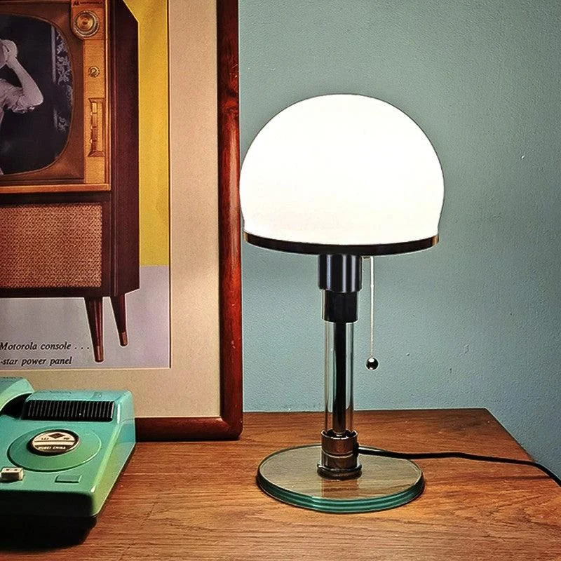 Wg 25 Gl Table Lamp 49