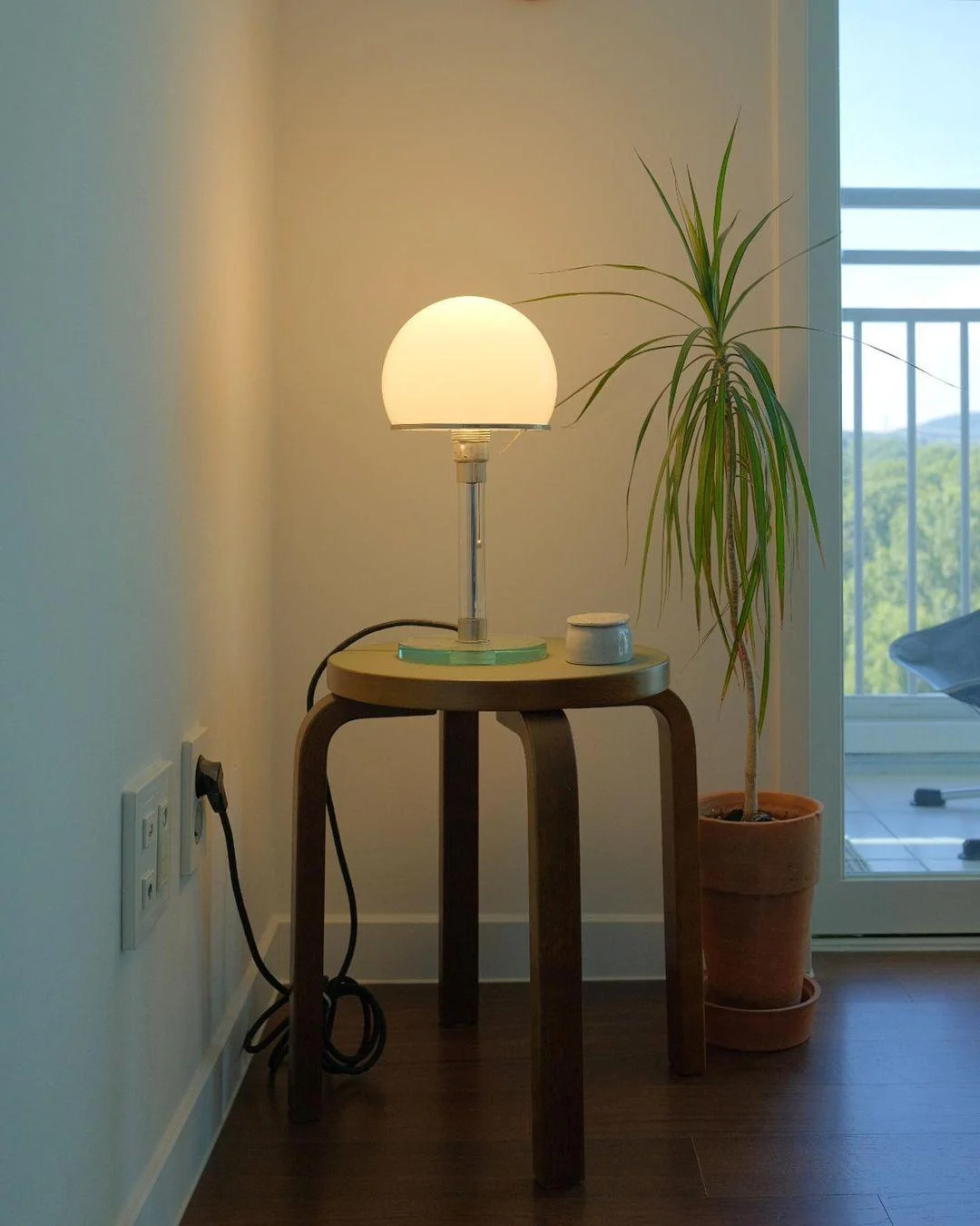 Wg 25 Gl Table Lamp 8