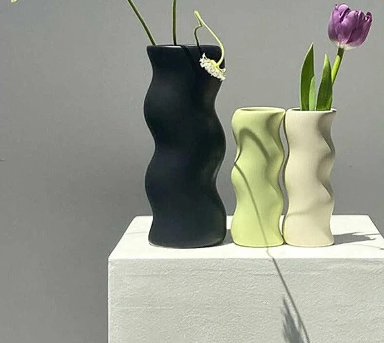 Wavy Glazed Ceramic Vase - ISTANBULLU LTD