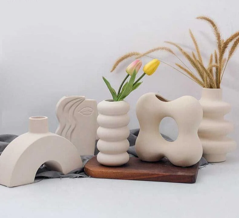 White Rough Ceramic Abstract Vase - ISTANBULLU LTD