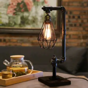 RetroCharm - Retro Metal Table Lamp