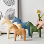 WoodenMinimalistHorseFigurine Homeko2