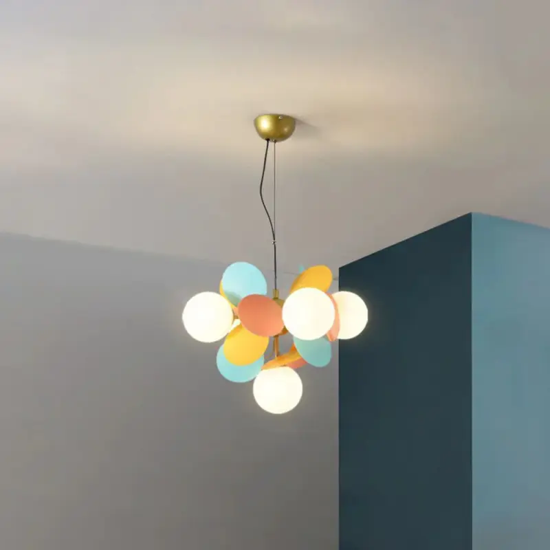 Chandelier 3 1454d369 b37f 4ab8 b506 b14521786072