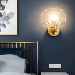 Homeko - Wall lamp made of shell-shaped glass