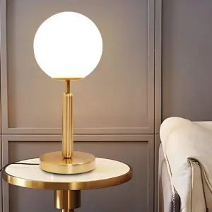 Homeko Table Lamp â Luxurious Crystal Design