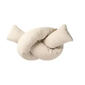 The Knot Cushion: Stylish Cushion with Unique Knot Design