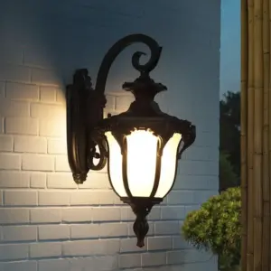 LoungeGlow – Retro Lounge Lighting for Stylish Outdoor Spaces