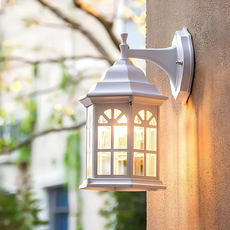 Eurochic europaeische retro led aussenlampe schwarz bronze weiss garten beleuchtung wetterfest stilvoll ip44 xlumina4