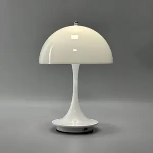 Homeko â Portable Metal Lampshade Table Lamp