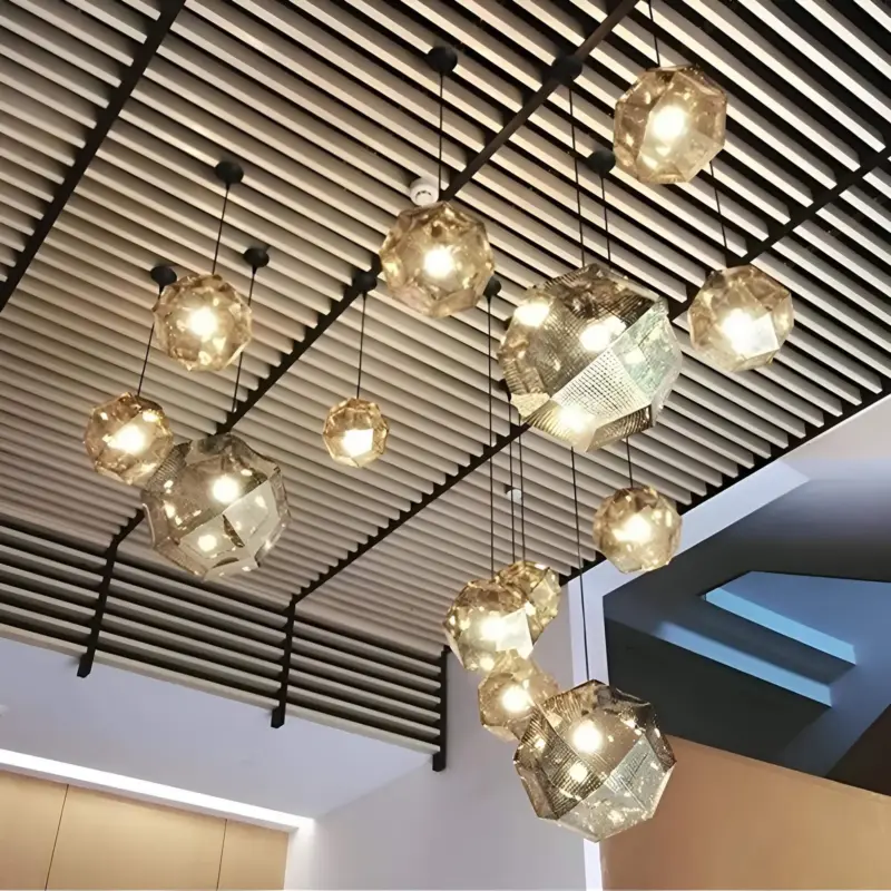Geometrische runde haengelampe metall lichtdesign modern schwarz gold silber xlumina8