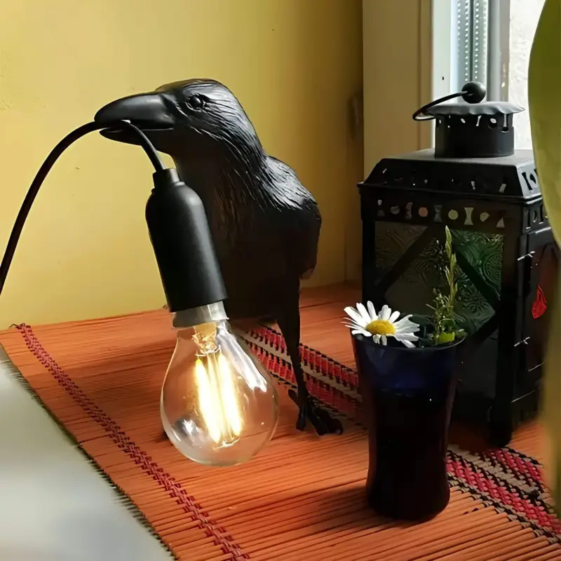 Gothic nightbird tischlampe elegantes design fur stilvolle beleuchtung xlumina2